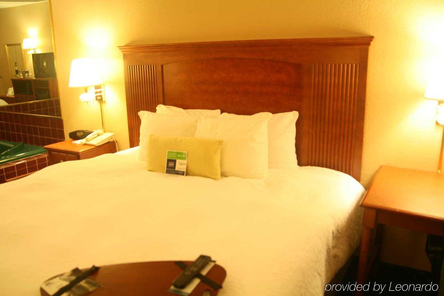 Econo Lodge Кордел Номер фото